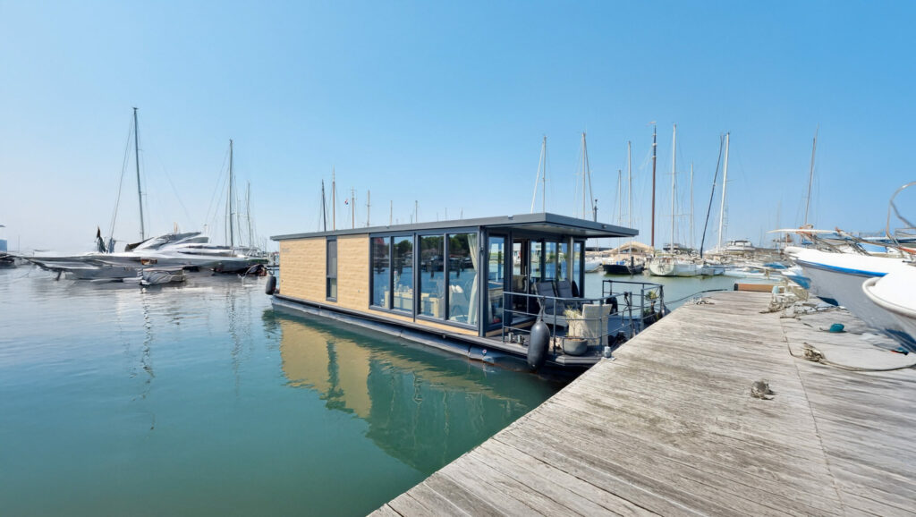 Houseboat BlueNav HT Loft